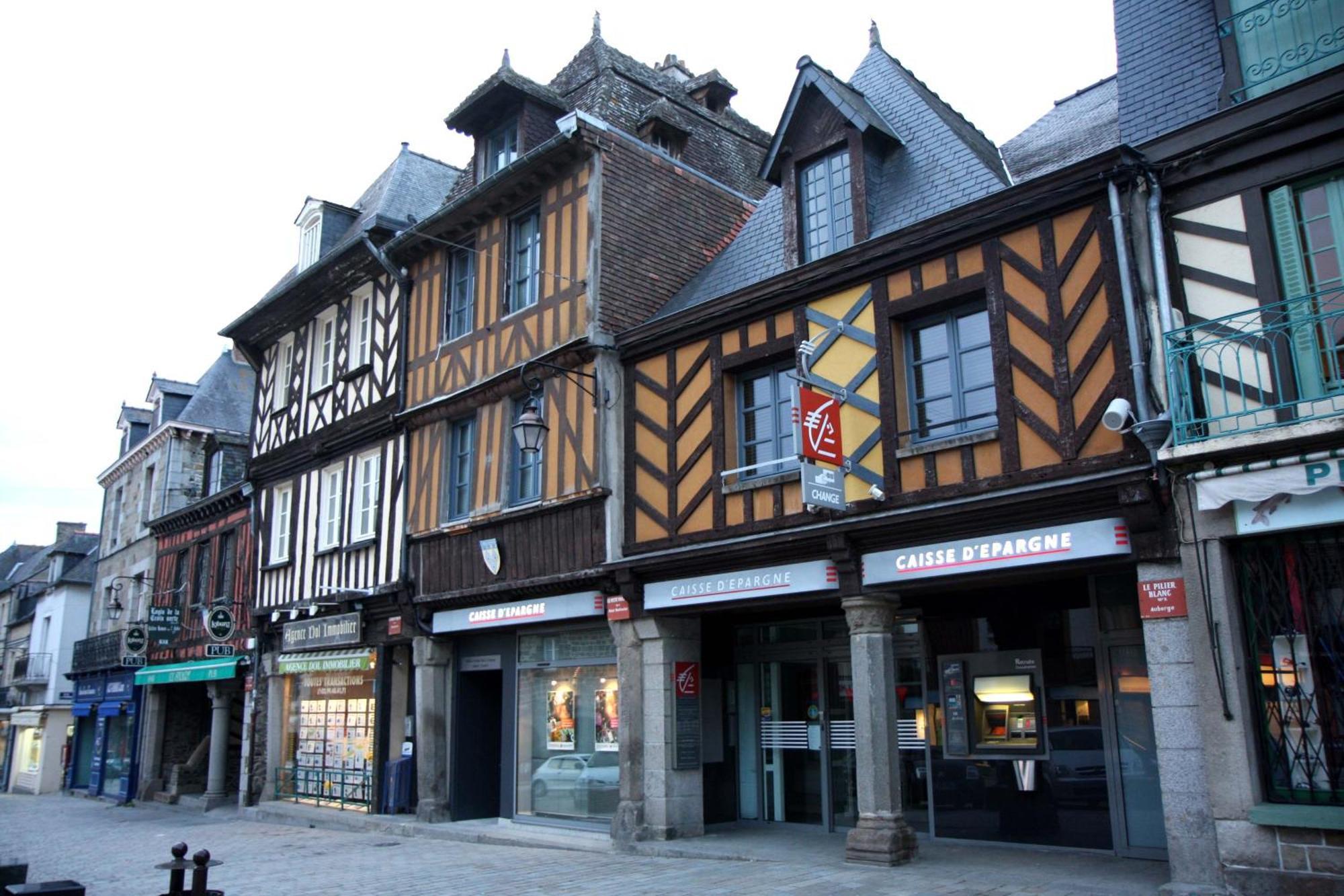 Hotel De La Gare 돌드브레테인 외부 사진